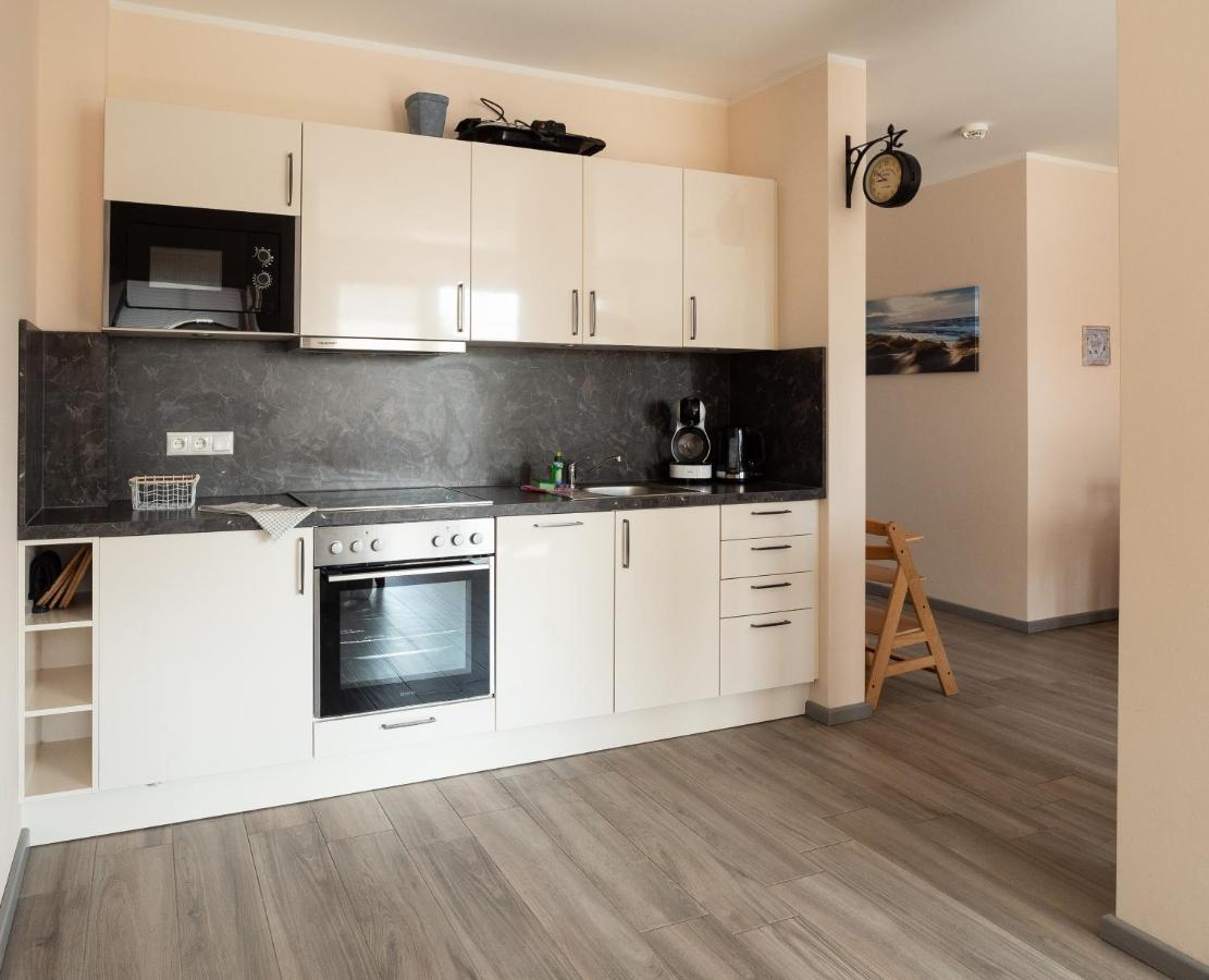 Rotes Haus Krabbe - Whg 2 Apartamento Zingst Exterior foto